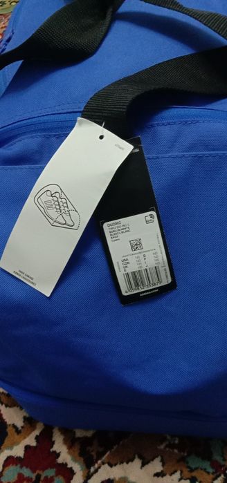 Сумка спортивная"Adidas"оригинал.