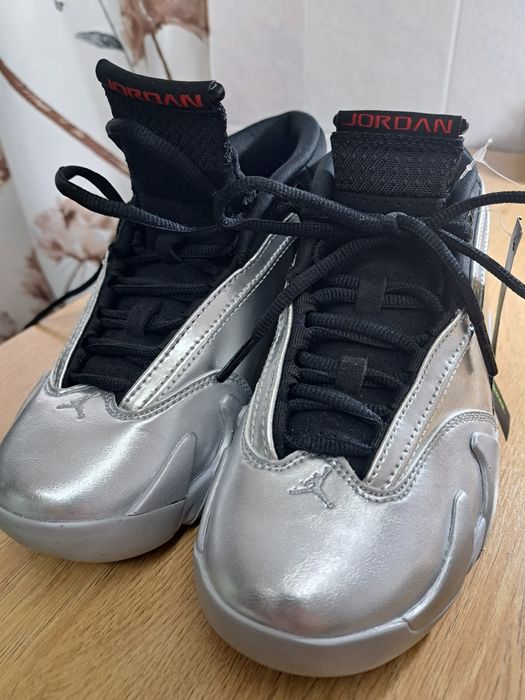 Wmns Air Jordan 14 Retro Low Mettalic Siver mas 36,5