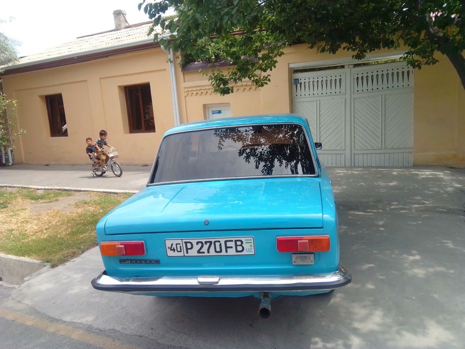 Авто жигули ваз-21011