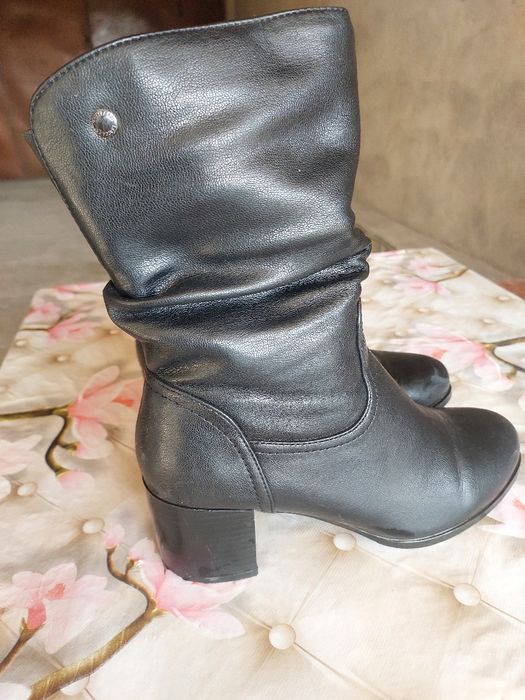 Сапожка женская.