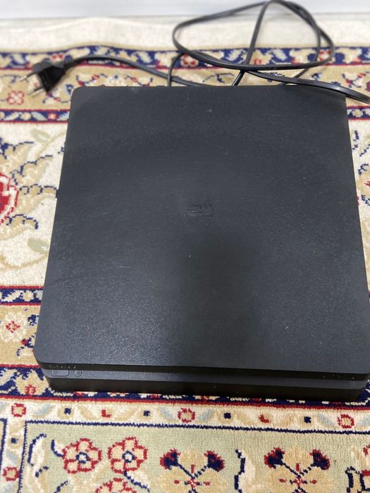 Playstation 4 slim 1tb