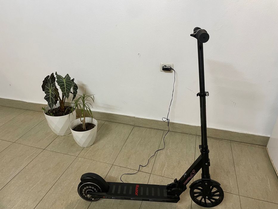 Trotinetă electrică