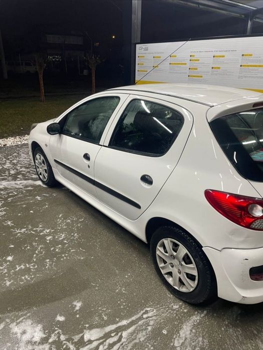 PEUGEOT 206 2012 — imagine 4