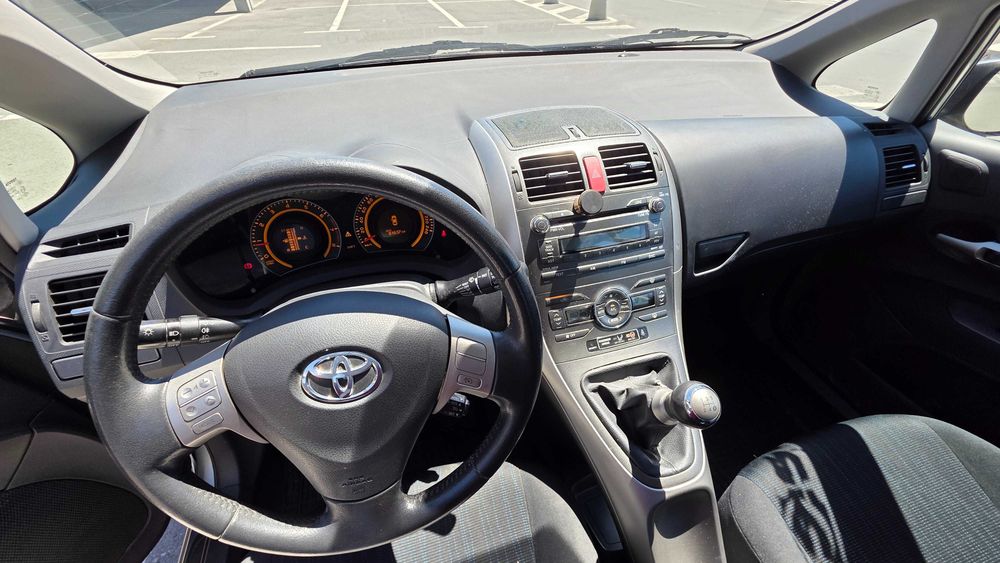 Vând Toyota Auris, 2009, 82 000km, 1.6 benzină, 124CP