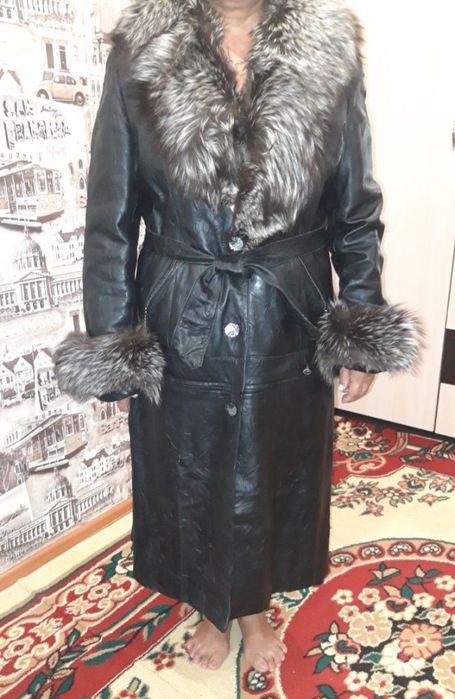 Зимняя куртка(плащ)