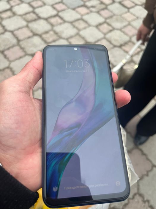 Продам срочно телефон Redmi note 10s