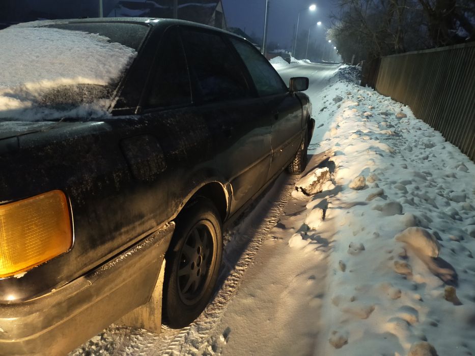 Продам Ауди 80 ездит в  г. Щучинске