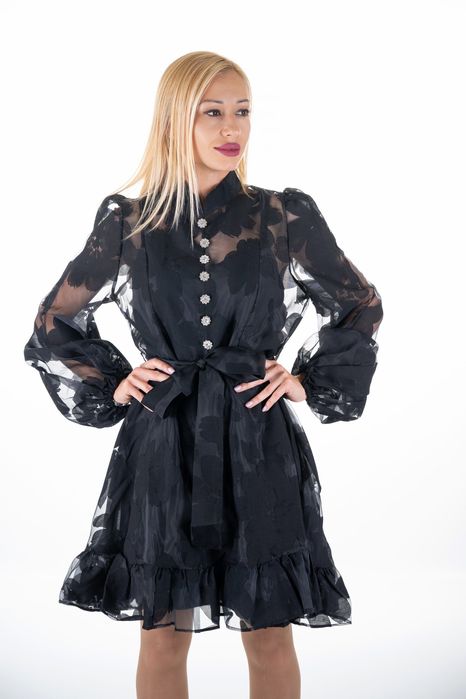 Страхотна дантелена рокля памук