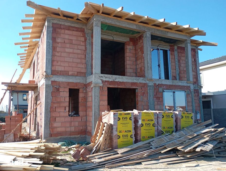 Duplex Modern in Chisoda zona linistita