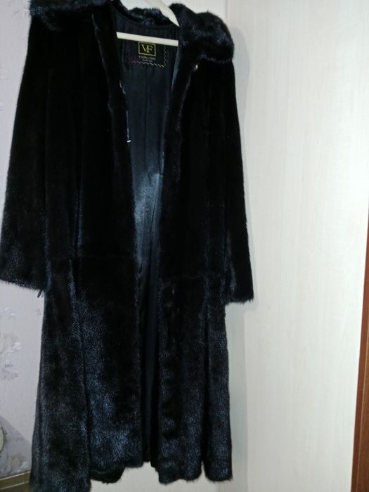 Продам шубу норковую