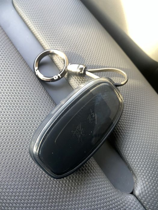 Чехол на брелок хончи Hongqi EQM5