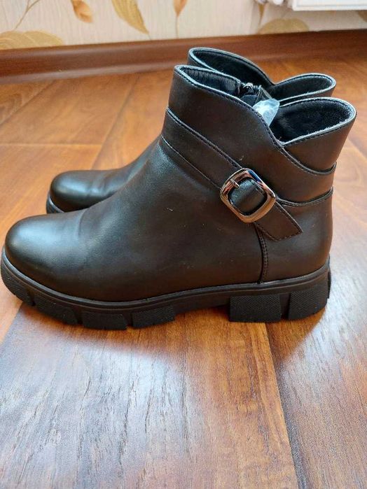 Полусапожки  женские кожаные