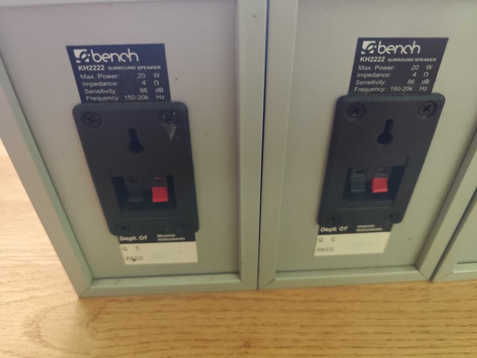 Тонколони Bench.