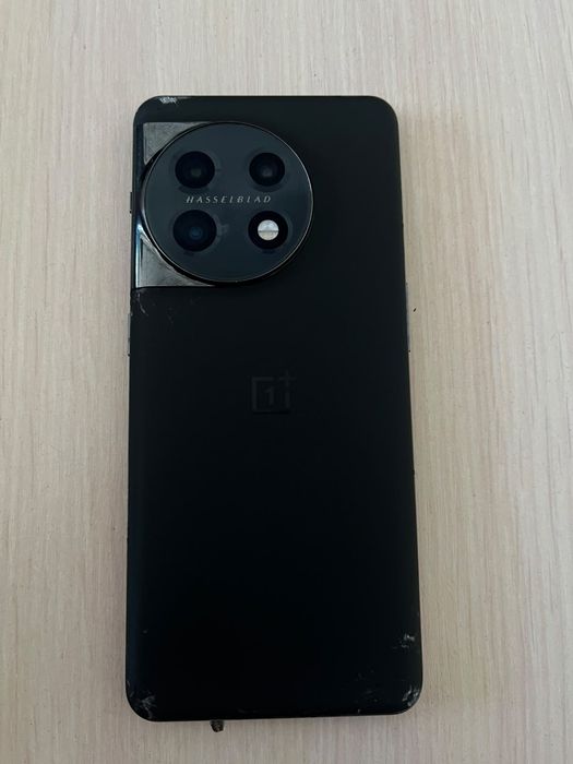 OnePlus 11 (описание)