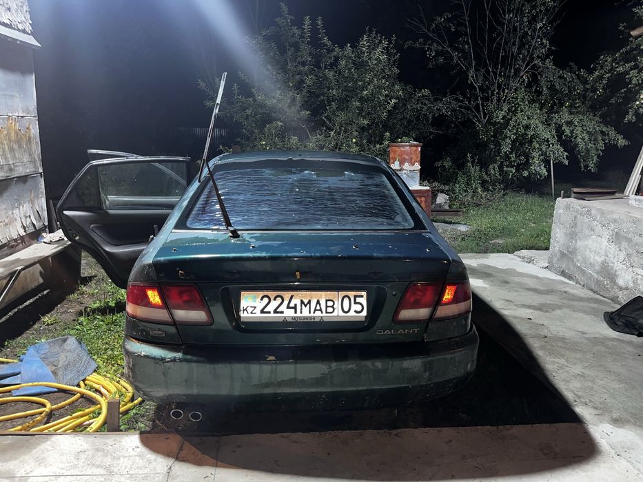 Mitsubishi 1996год