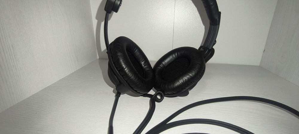 Căști profesionale pentru broadcast Sennheiser HMD 27( Pioneer, Akg)