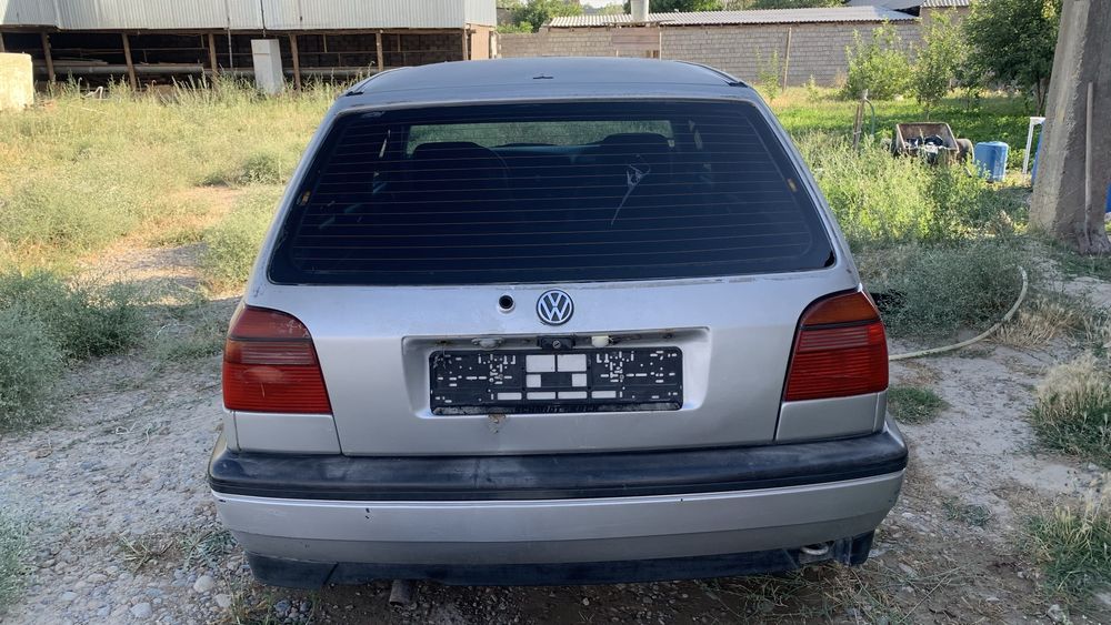 Гольф 3 сойылып жатыр