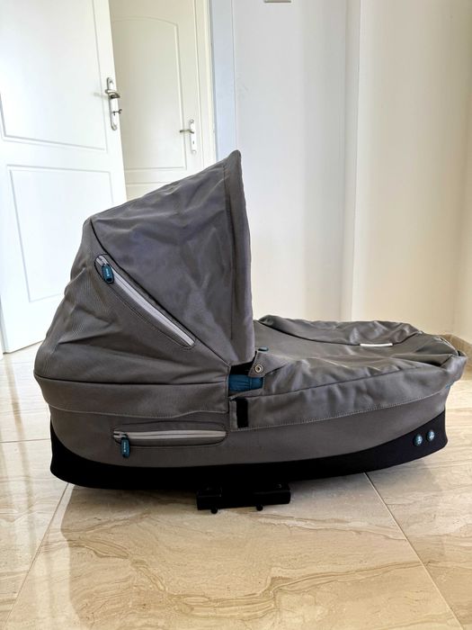 Бебешка количка MUTSY 2 в 1