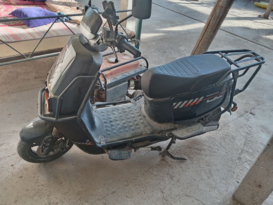 Elektro skuter 72 voltli 6 ta batarekali 2025 yil Noyabr oyida olingan