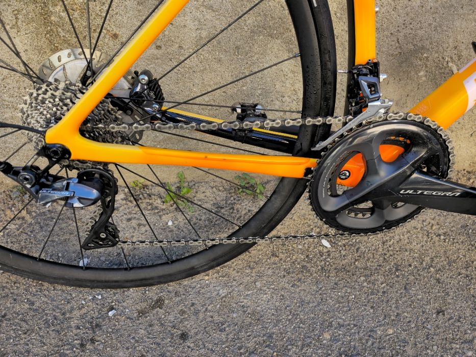 Карбонов Шосеен велосипед Rose X-lite four 2x11 Ultegra Groupset дискови 7.6кг 46см