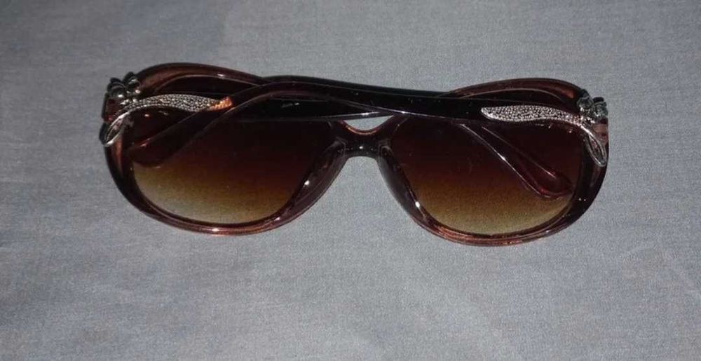 Дамски слънчеви очила