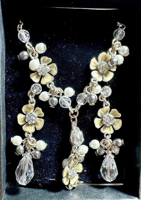 Красивые нежные комплекты украшений