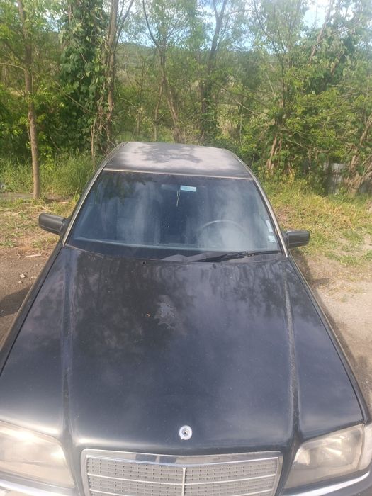 Mercedes C180.1993.година. Бензин газ. За части само цял