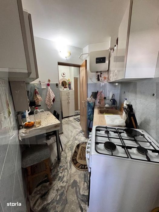Garsoniera renovata, etaj 3, langa Uvertura Mall – zona Grivita