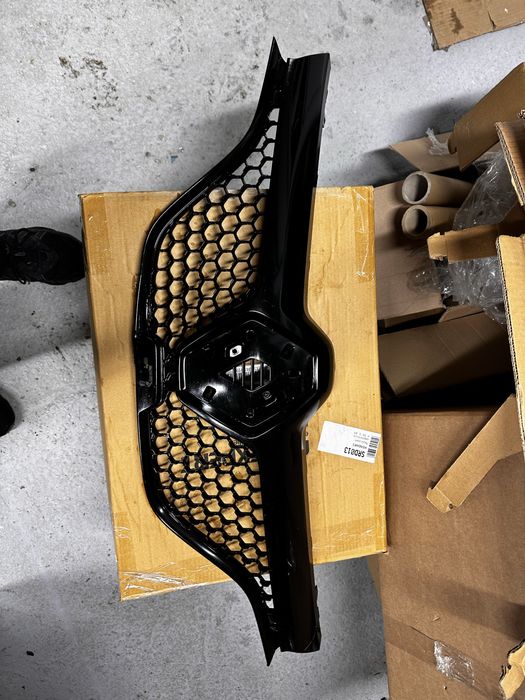 Grilă radiator renault megane 4.gt.