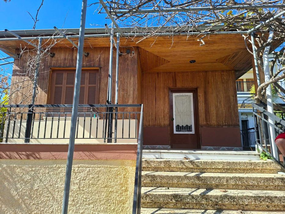 Продава къща 50 м2 с двор 266 м2 до манастира в Асровалта, Гърция