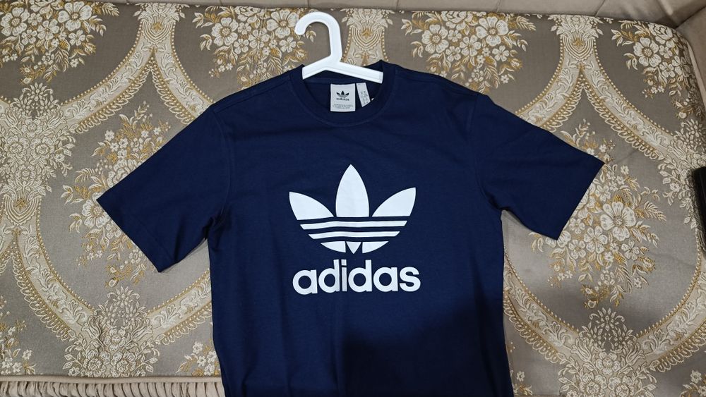 Футболка Adidas продам