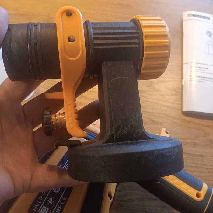 Електрически пистолет за боядисване 700W, 1200 мл, 4 дюзи, 3 режима