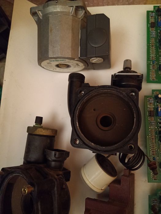 Ariston T2  Placa electronica Modul aprindere Corp pompa Vana gaz