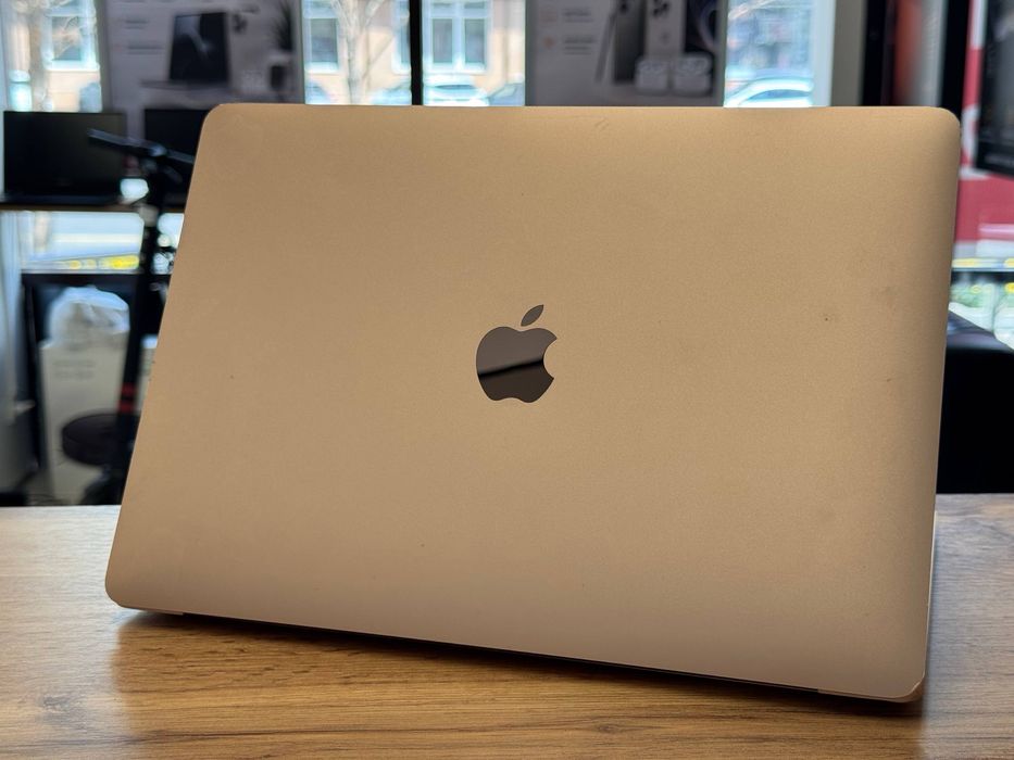MacBook Air core i5 2019