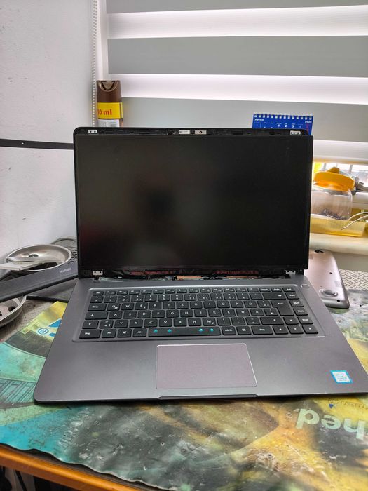 Dezmembrez laptop Huawei model MRC WX0 I5 a 8 a generatie