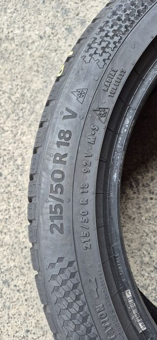 2 anvelope iarna Continental 215/50/18,dot 2021.Pretul este pe bucata