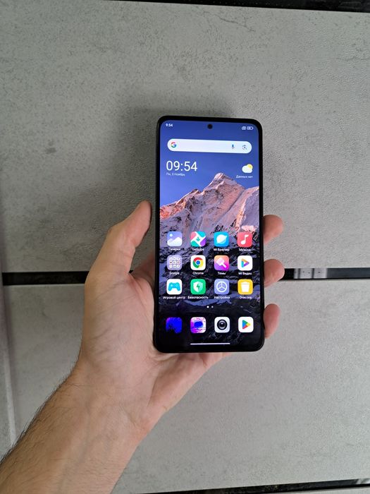 Redmi note 13 память 8+4/256 идеал родной