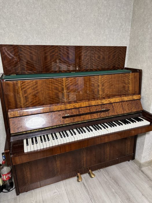 Пиано Беларус  с два педала