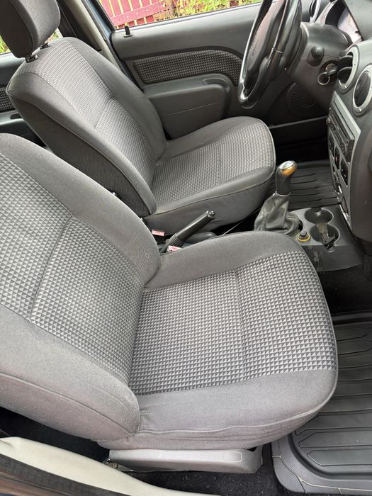 Dacia Logan LAUREATE 1.6 16 V 105 cp