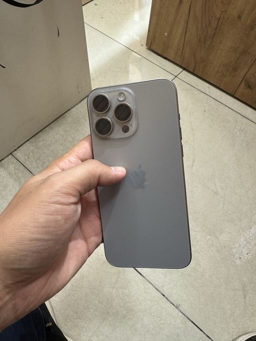 Iphone 15 pro max. SROCHNI SOTILADI