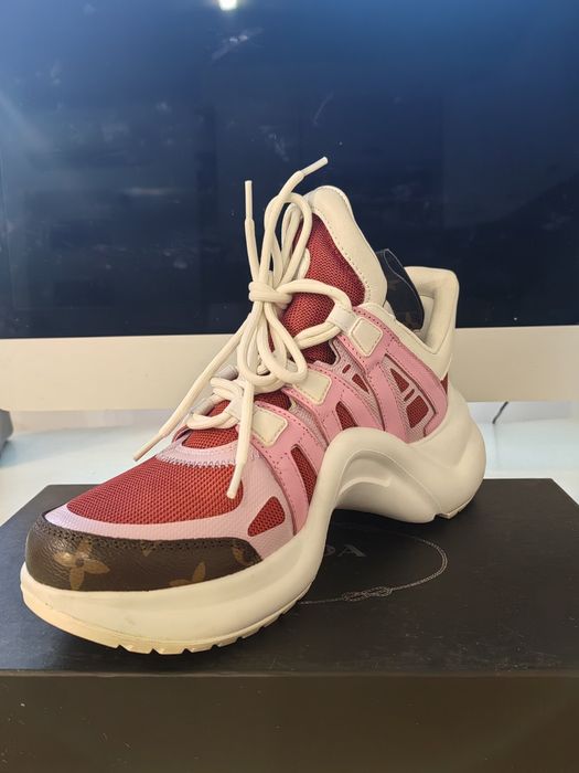 Louis Vuitton Go 0118 Archlight Розово/Червено многоцветни дамски маратонки, 39 номер