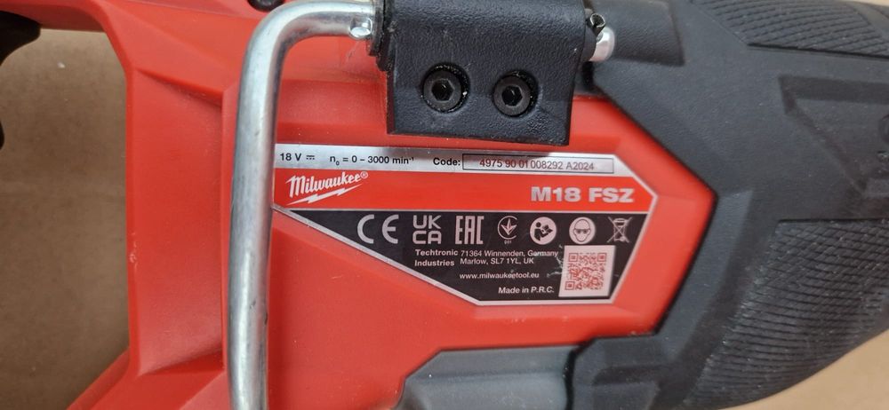 Milwaukee circular , ferestrau sabie