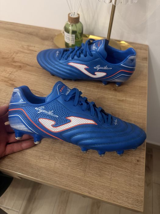 Ghete de fotbal Joma Aguila