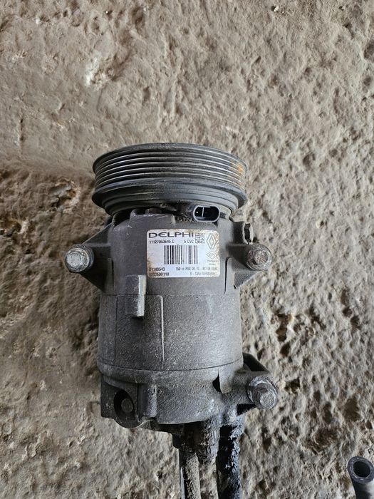 Compresor clima ac 8200600110 Renault Megane 2 1.5E4  (2006 - 2012)