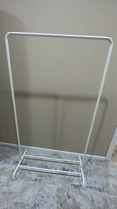 Продам напольную вешалку