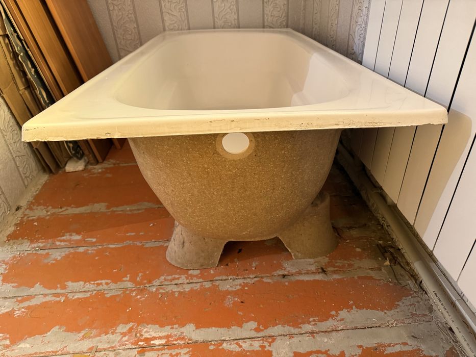 Ванна в очень хорошем состоянии