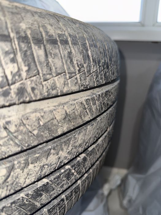 Продам комплект шин