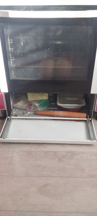 Продам электроплиту