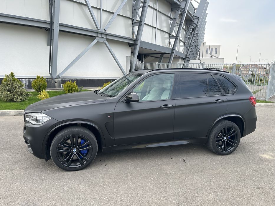 De vanzare BMW X5  M50d