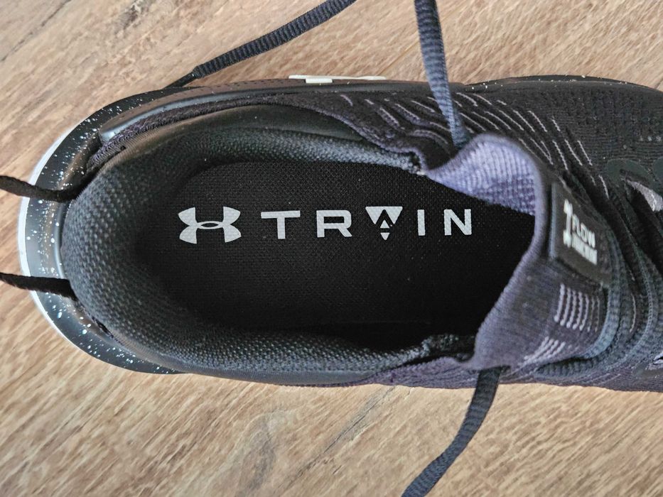 Unter Armour Flow Dynamic InteliKnit